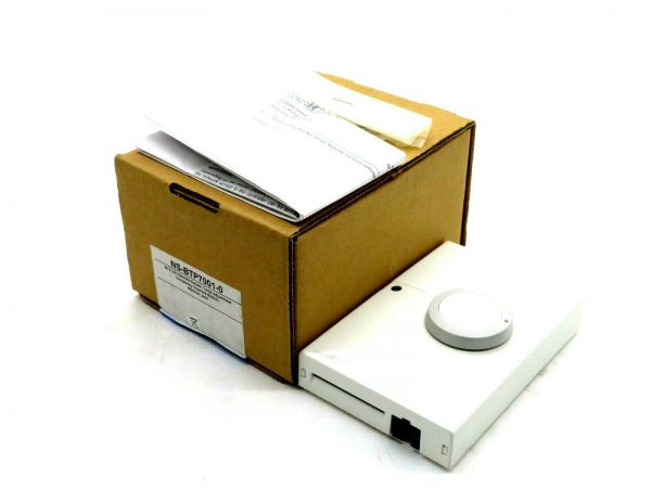 NEW JOHNSON CONTROLS NS-BTP7001-0 THERMOSTAT ROOM SENSOR NSBTP70010