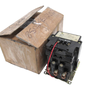 NEW SQUARE D 8502SE02 STARTER SIZE 3 SER.A