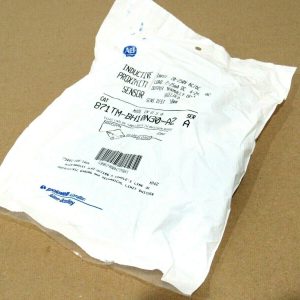 NEW ALLEN BRADLEY 871TM-BH10N30-A2 PROXIMITY SENSOR SER.A 871TMBH10N30A2