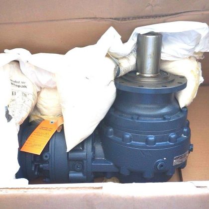 NEW BREVINI POWER TRANSMISSION EC2055-010/MR1 SPEED REDUCER EC2055010MR1