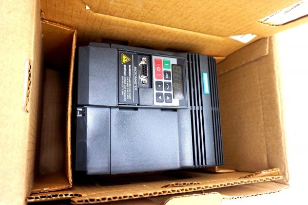 NEW SIEMENS 6SE9217-3DB40 MICROMASTER DRIVE MM300/3 VERSION D02 6SE92173DB40 - Image 3