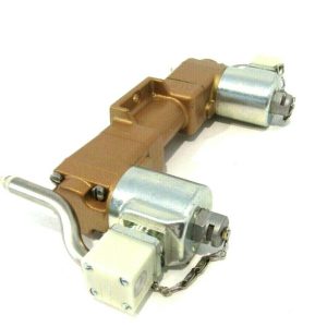 NEW VERSA VALVES VGG-4332-P-A120 4-WAY VALVE VGG4332PA120