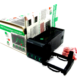 NEW CAL CONTROLS 9900 TEMPERATURE CONTROLLER