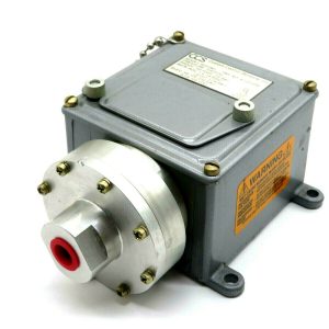 NEW CUSTOM CONTROL SENSORS 604GM1 PRESSURE/TEMPERATURE SWITCH