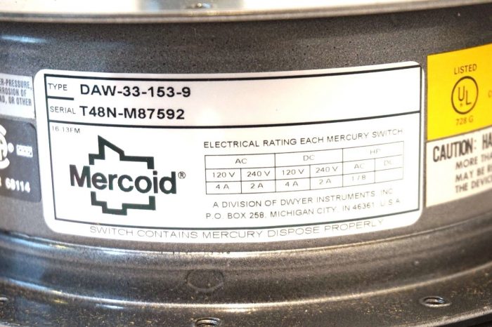 NEW DWYER DAW-33-153-9 PRESSURE SWITCH DAW331539 - Image 3