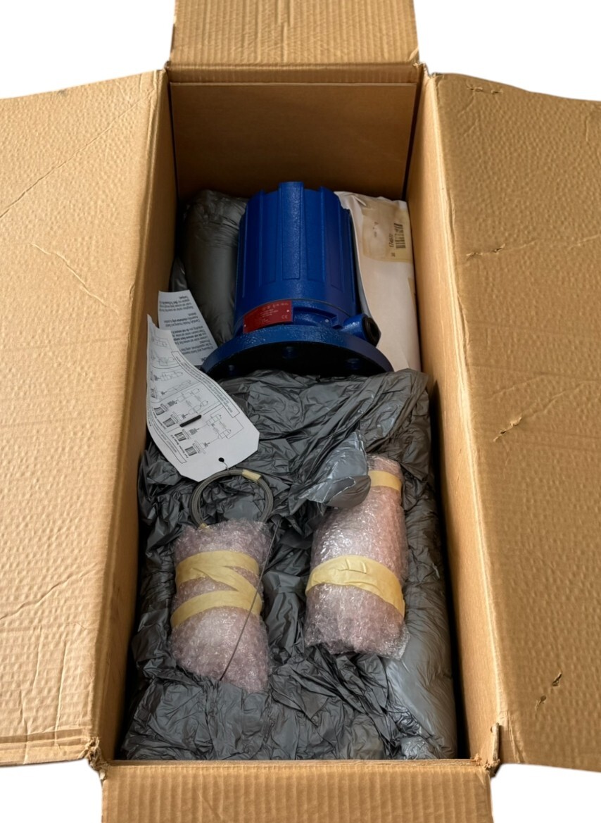 NEW MAGNETROL B15-1H2A-BLB LEVEL DISPLACEMENT SWITCH 15A 120VAC - Image 4