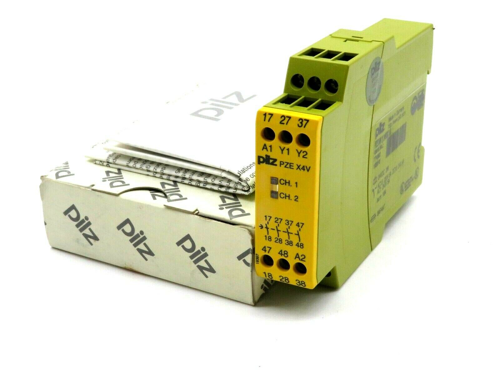 NEW PILZ PZE X4V 2/24 VDC 4S SAFETY RELAY PZEX4V224VDC4S 774582