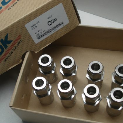 9 NEW HY-LOK ACR8-16 S316 REDUCER HYLOK ACR816