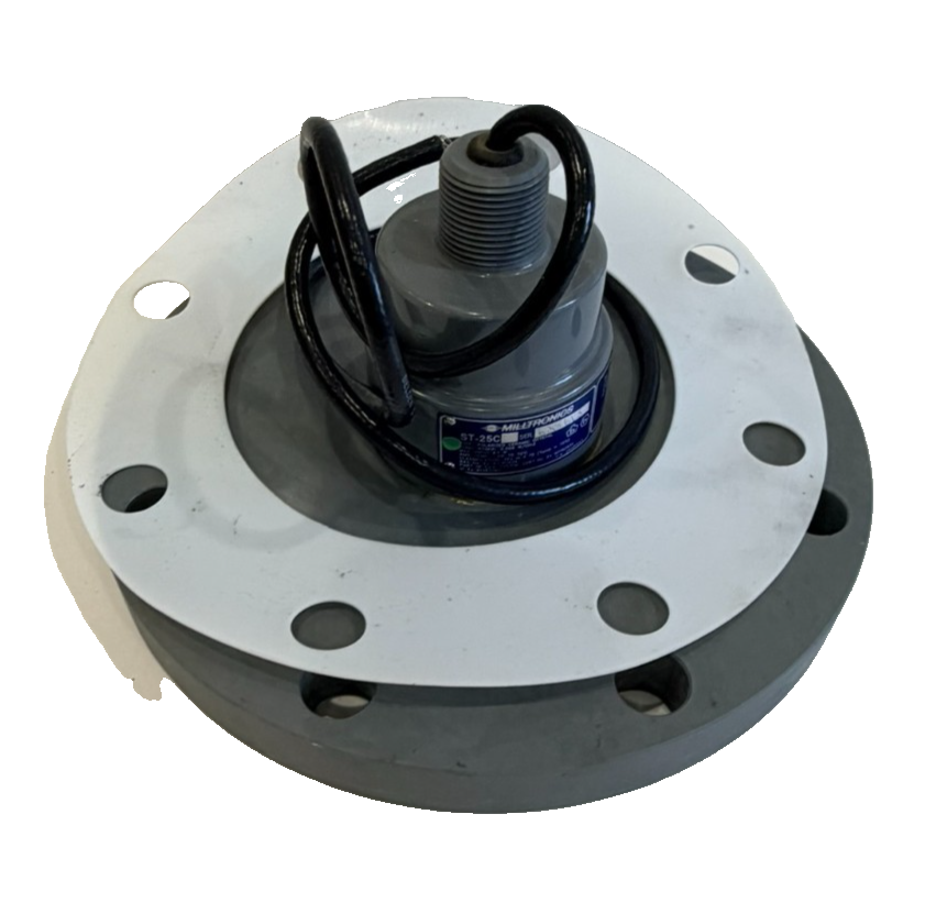 NEW MILLTRONICS ST-25C LEVEL TRANDSDUCER ST25C - Image 3