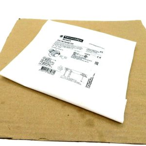 NEW SEALED TELEMECANIQUE XS1M18AB120 PROXIMITY SWITCH