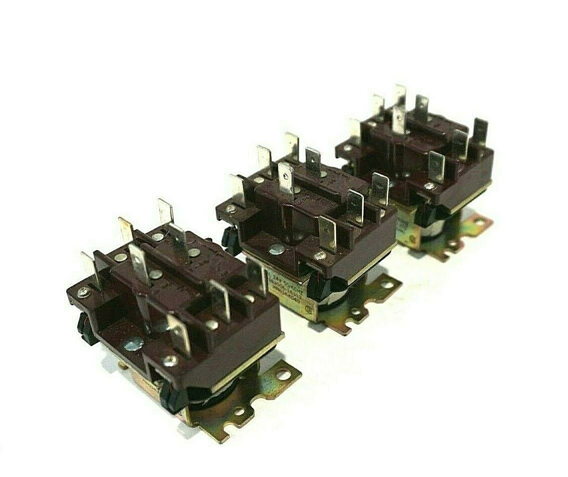 3 NEW ESSEX UNITED TECHNOLOGIES HN61KK040 RELAYS 24V 50/60 HZ