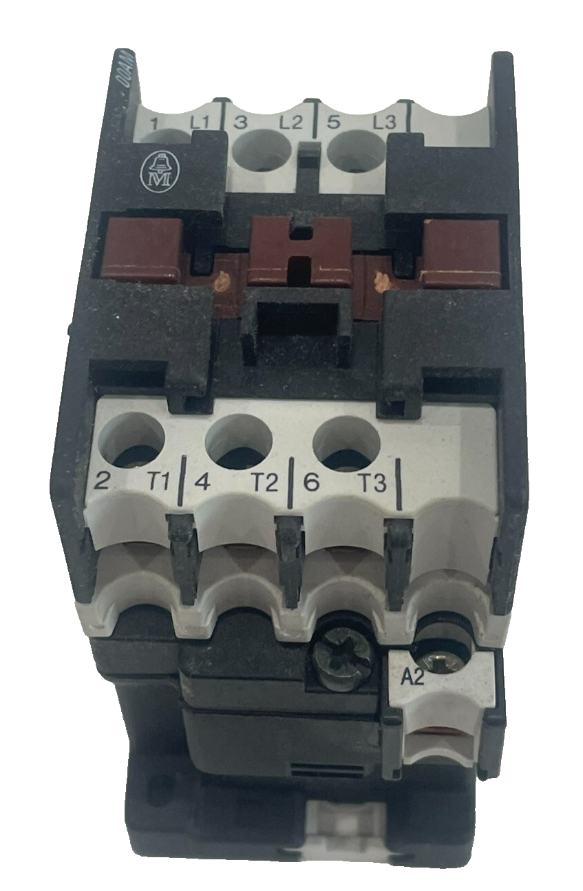 NEW KLOCKNER MOELLER DIL00AM CONTACTOR 230/240V 50/60HZ - Image 3