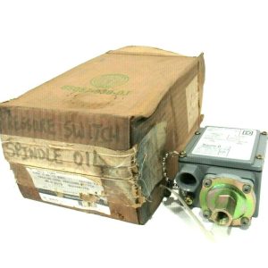 NEW SQUARE D 9012-GAW-4 PRESSURE SWITCH SER.C 9012GAW4