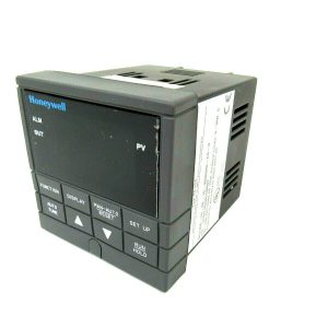 USED HONEYWELL DC230B-C0-0A-10-0000000-E0-0 TEMP CONTROL DC230BC00A100000000E00
