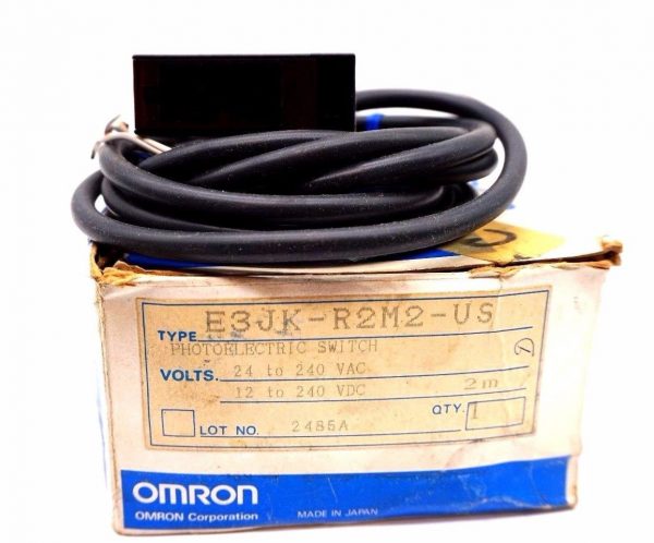 NEW OMRON E3JK-R2M2-US PHOTOELECTRIC SWITCH E3JKR2M2US
