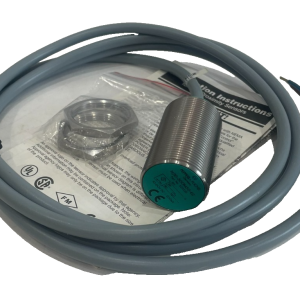 NEW PEPPERL + FUCHS NJ-10-30GM50-E2 INDUCTIVE SENSOR NJ1030GM50E2