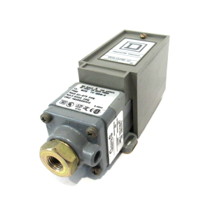 NEW SQUARE D 9012-GSG-2 PRESSURE SWITCH 20-675 PSIG 9012GSG2