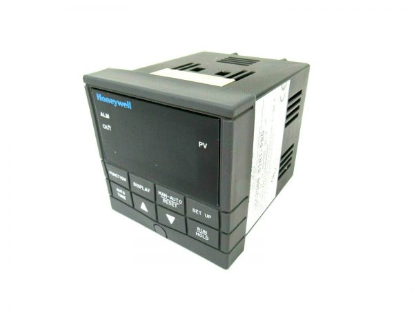 USED HONEYWELL DC230B-C0-0A-10-0000000-00-0 TEMP CONTROL DC230BC00A100000000000