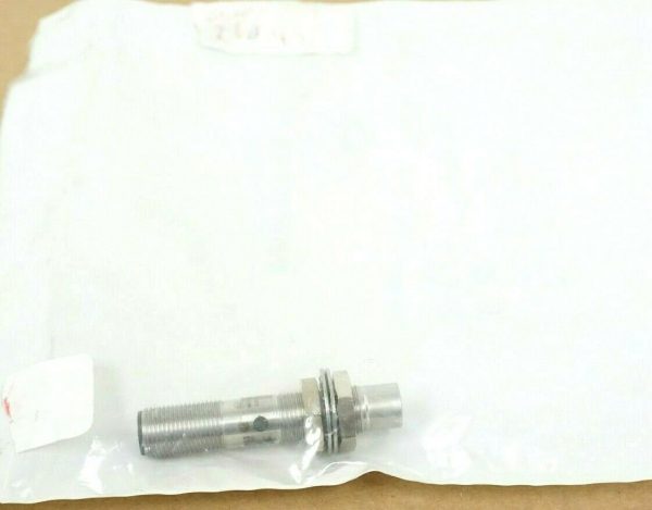 NEW ALLEN BRADLEY 871TM-DH4NP12-D4 INDUCTIVE PROXIMITY SENSOR 871TMDH4NP12D4 - Image 4