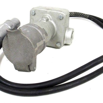 NEW CROUSE HINDS CES-4234 RECEPTACLE CES4234
