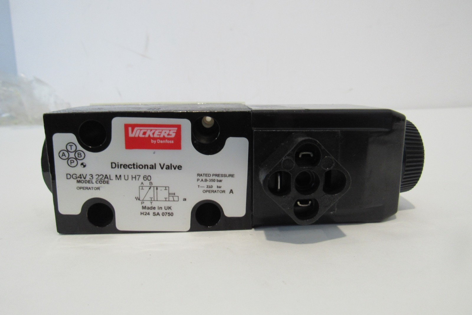 NEW VICKERS DG4V 3 22AL M U H7 60 DIRECTIONAL VLAVE DG4V322ALMUH760 - Image 3
