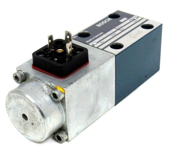 USED BOSCH 0-811-402-019 SOLENOID VALVE 0811402019