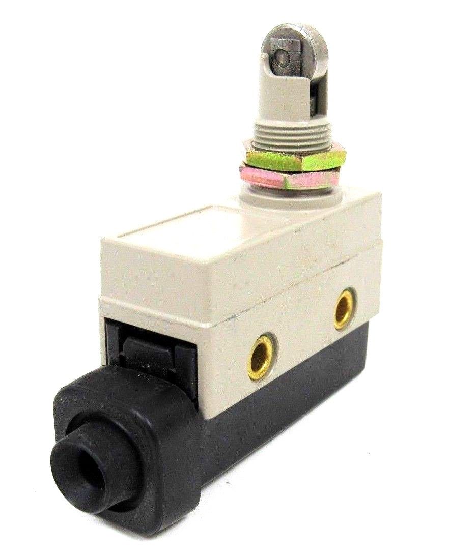 NEW LOT OF 2 OMRON ZC-Q2155 ROLLER LIMIT SWITCH ZCQ2155 - SB