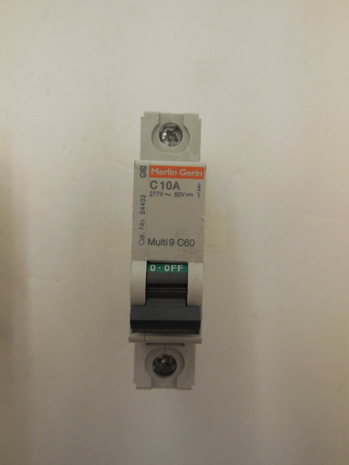 NEW MERLIN GERIN 24432 CIRCUIT BREAKER MULTI 9 C60
