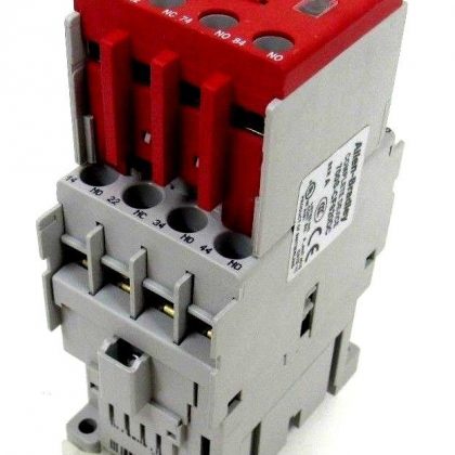 NEW ALLEN BRADLEY 700S-CF620DC RELAY 700SCF620DC SER A