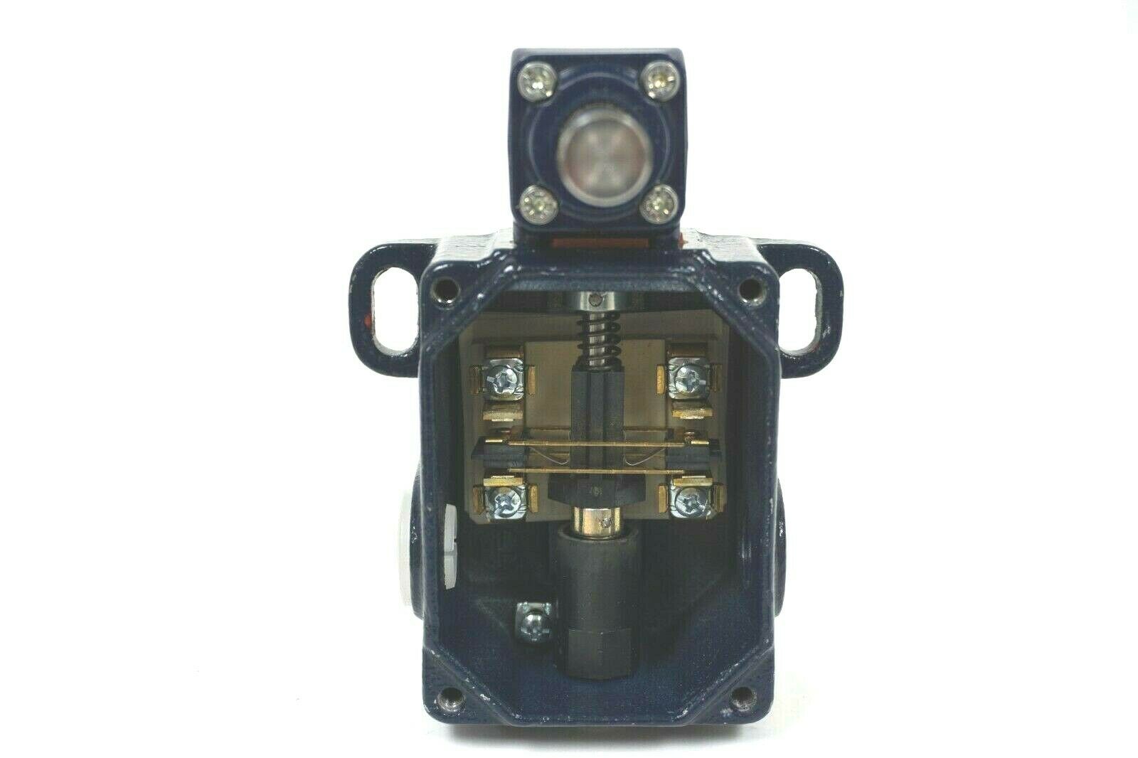 NEW SCHMERSAL MD 441-11Y-T-M20 LIMIT SWITCH MD44111YTM20 - SB ...