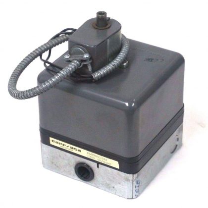 HONEYWELL RA890G-1344 FLAME CONTROL 120V, 50-60HZ, RA890G1344, REPAIRED