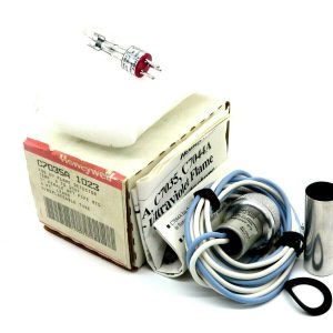 NEW HONEYWELL C7035A-1023 U V FLAME DETECTOR W/BULB 129464N C7035A1023