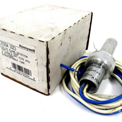 NEW HONEYWELL C7035A-1023 FLAME DETECTOR C7035A1023
