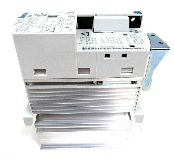 NEW LENZE E82EV371K2C FRQUENCY INVERTER 8200 240V 0.37KW 13241795 - Image 4