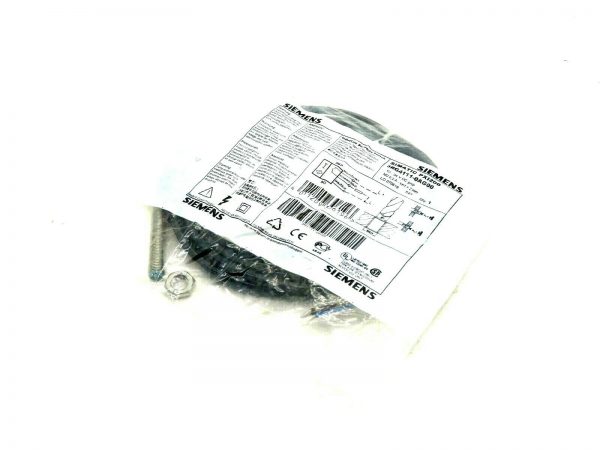 NEW SIEMENS 3RG4111-0AG00 PROXIMITY SWITCH 3RG41110AG00