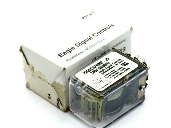 NEW EAGLE SIGNAL CONTROLS 22Q2CA24002 BASE RELAY 240V 50/60HZ