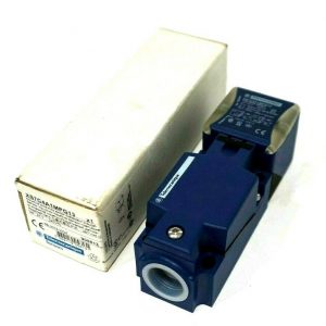 NEW TELEMECANIQUE XS7C4A1MPG13 PROXIMITY SWITCH