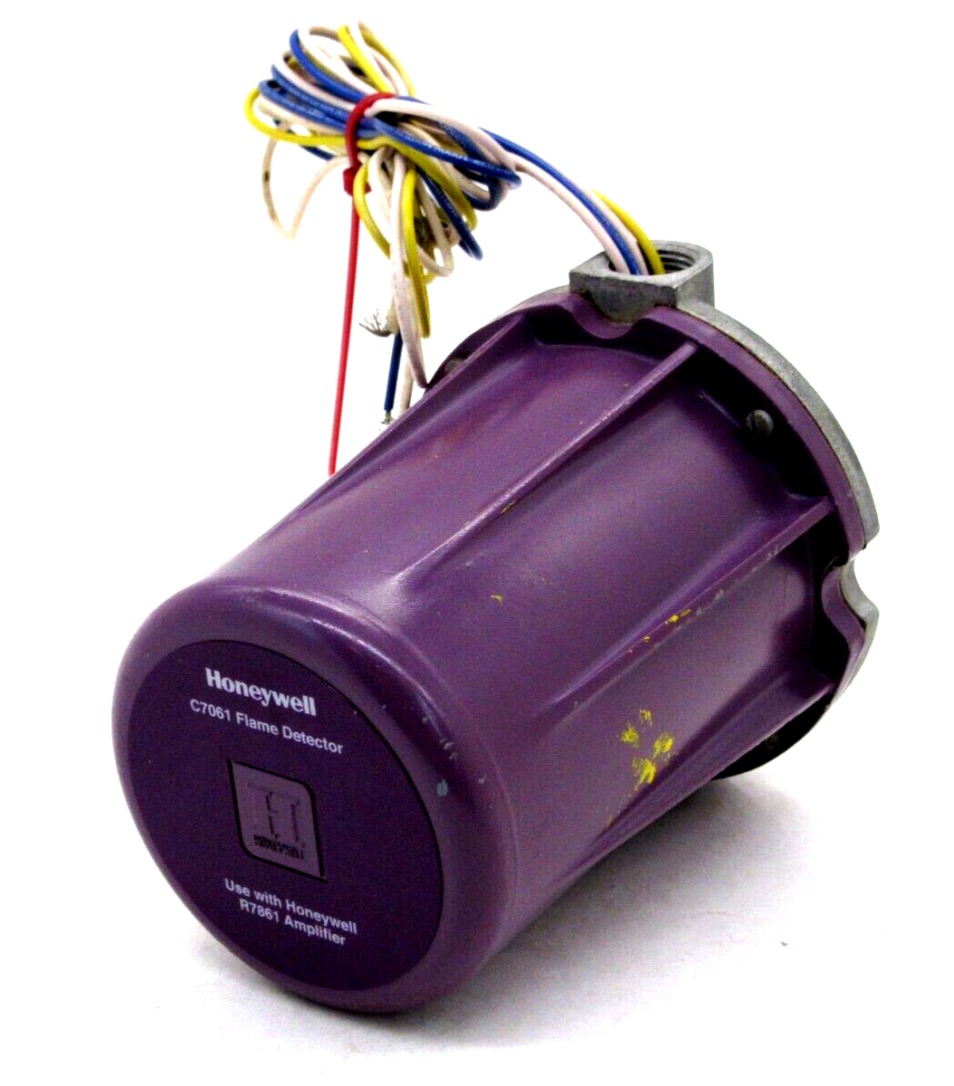 USED HONEYWELL C7061A-1012 FLAME DETECTOR 4FT LEAD C7061A1012