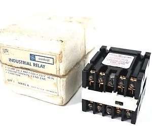 NEW GENERAL ELECTRIC CR120A02202AA RELAY SER.A