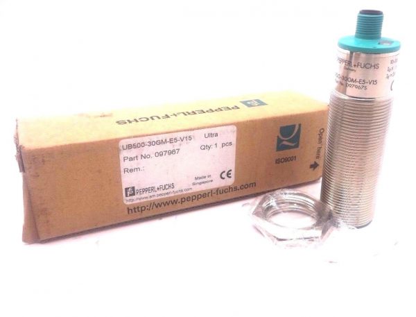 NEW PEPPERL & FUCHS UB500-30GM-E5-V15 ULTRASONIC SENSOR 097967UB50030GME5V15