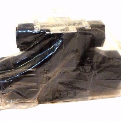 NEW DAIKIN KS0-602-20A-30-EN SOLENOID CONTROLLED VALVE KS060220A30EN
