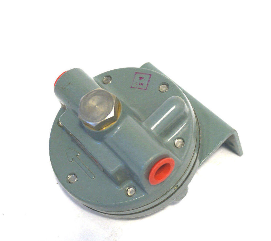 NEW MOORE PRODUCTS 66-BR2 PNEUMATIC RELAY 66BR2 - Image 3