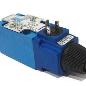 USED VICKERS DG4V-3-2BL-M-U-B-40 DIRECTIONAL VALVE DG4V32BLMUB40
