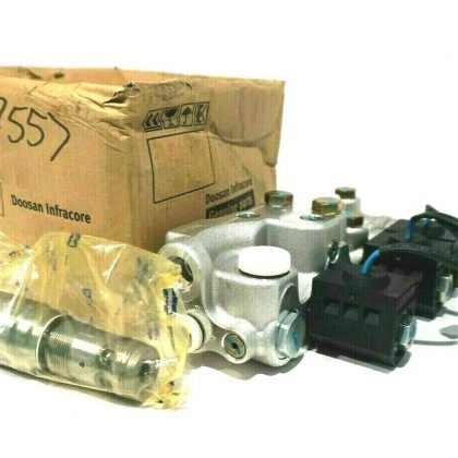 NEW DOOSAN K1047557 SOLENOID VALVE