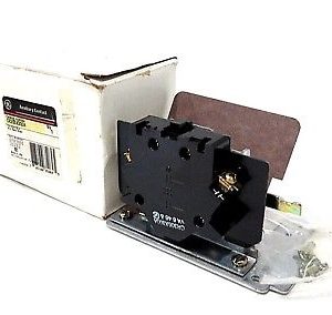 NEW GENERAL ELECTRIC CR305X300A AUXILIARY CONTACT