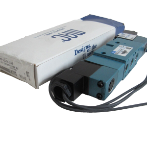 NEW MAC VALVES 825C-PM-111CA-552 SOLENOID VALVE 825CPM111CA552