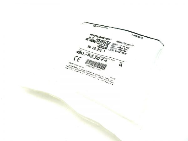 NEW ALLEN BRADLEY 42KL-P2LBQ-F4 POLARIZED RETROREFLECTIVE SENSOR 42KLP2LBQF4