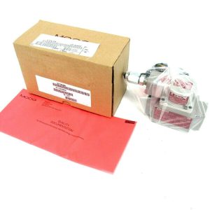 NEW MOOG G771K226A SERVO VALVE WITH CERTIFICATE