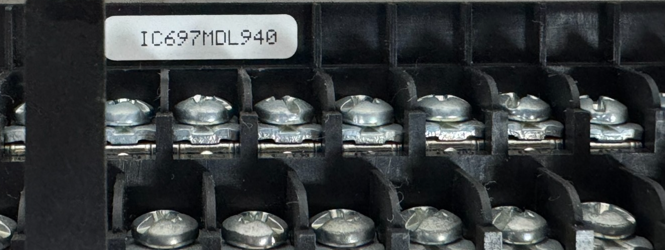 NEW GE FANUC IC697MDL940 OUTPUT MODULE 90-70 16PT - Image 5