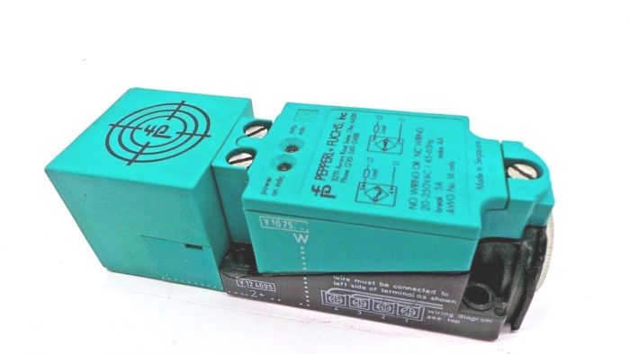 USED PEPPERL & FUCHS NJ15-U2-W INDUCTIVE AC SENSOR NJ15U2W - Image 3
